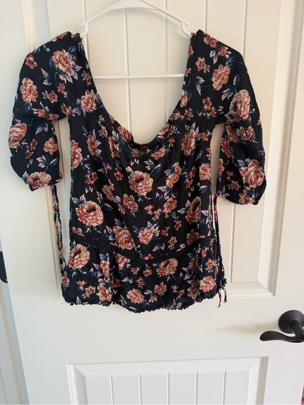 American Eagle Outfitters Black Blouse with Rust Floral Print